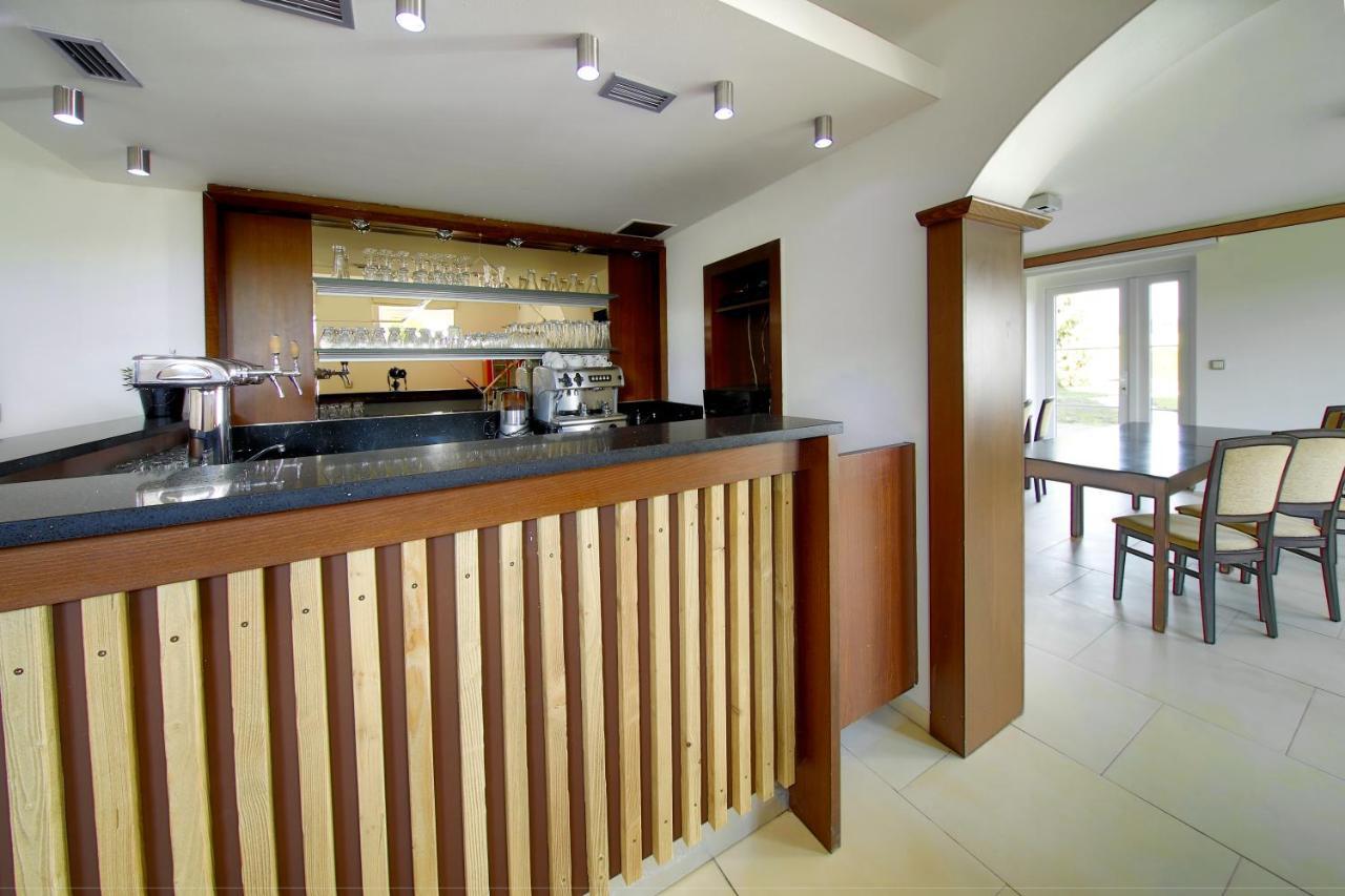 Hotel Brada Jičín Εξωτερικό φωτογραφία