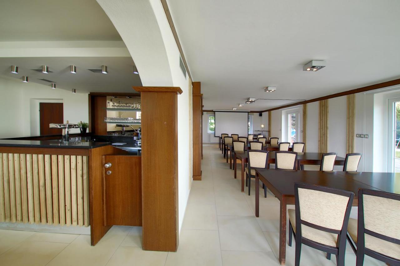 Hotel Brada Jičín Εξωτερικό φωτογραφία