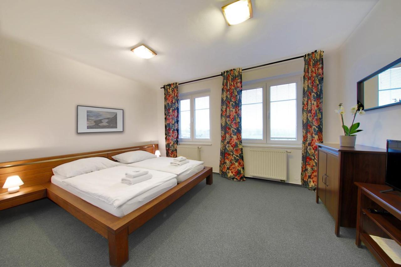Hotel Brada Jičín Εξωτερικό φωτογραφία