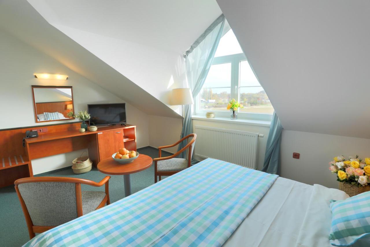 Hotel Brada Jičín Εξωτερικό φωτογραφία